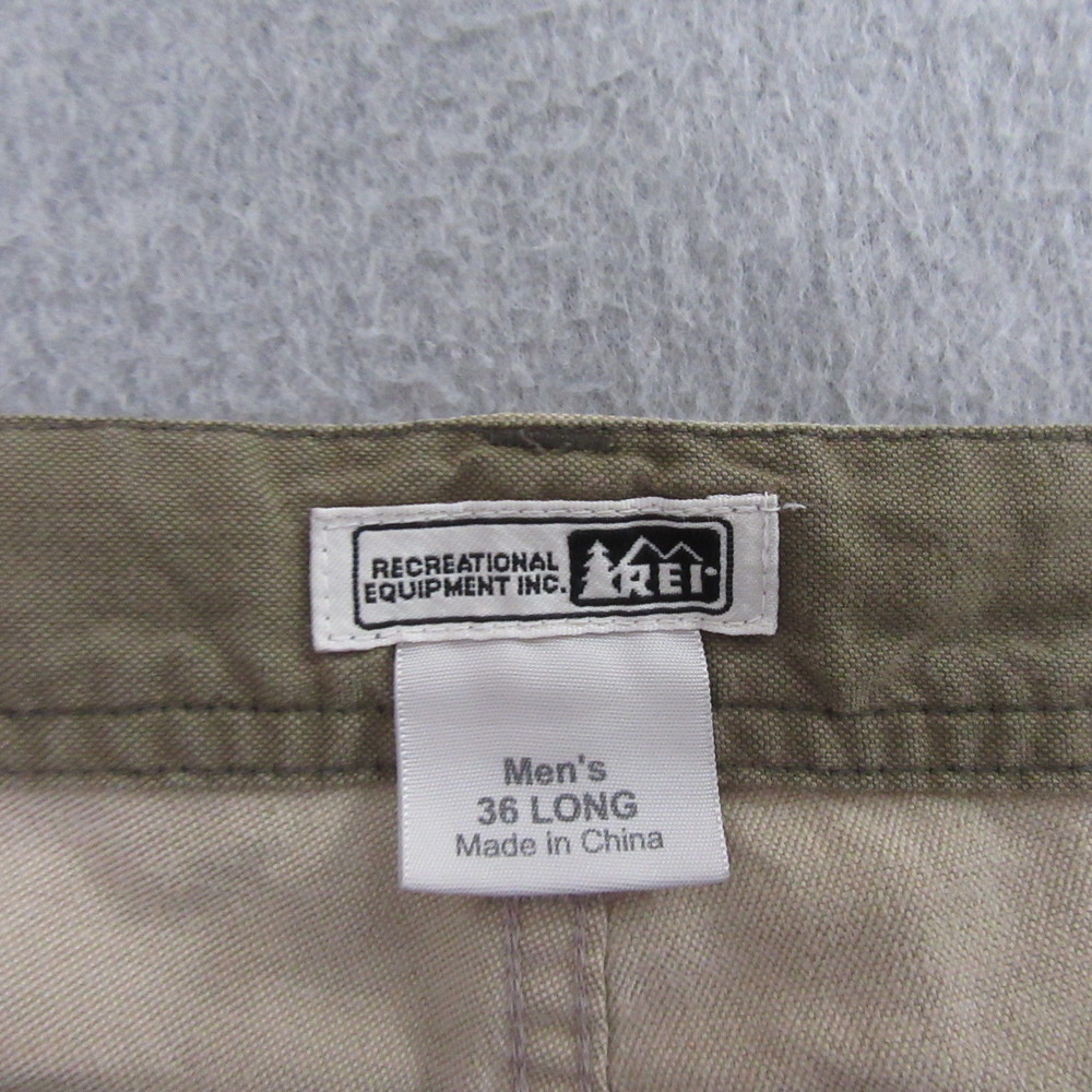 REI Mens Cargo Shorts 36 x 7 Long Beige Hikng Outdoor Pocket‎ Casual - Picture 4 of 9